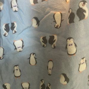 Sonoma women’s pajamas with penguin bottoms size xl barely worn top is cotton